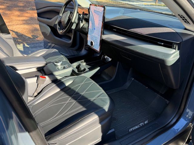 2023 Ford Mustang Image 37