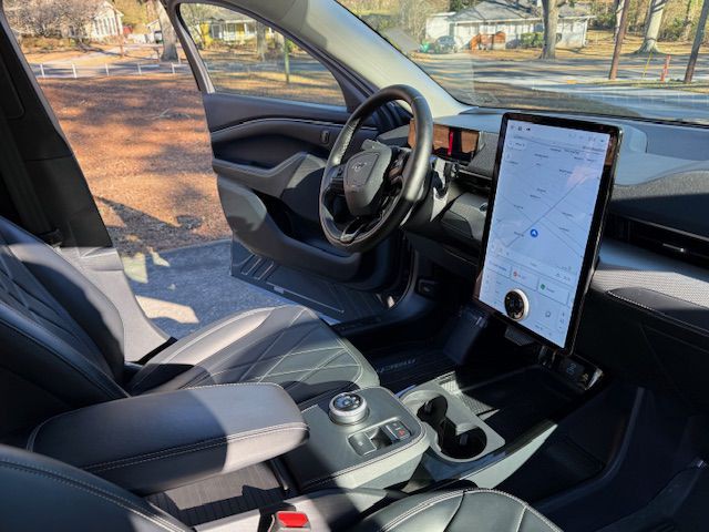 2023 Ford Mustang Image 38