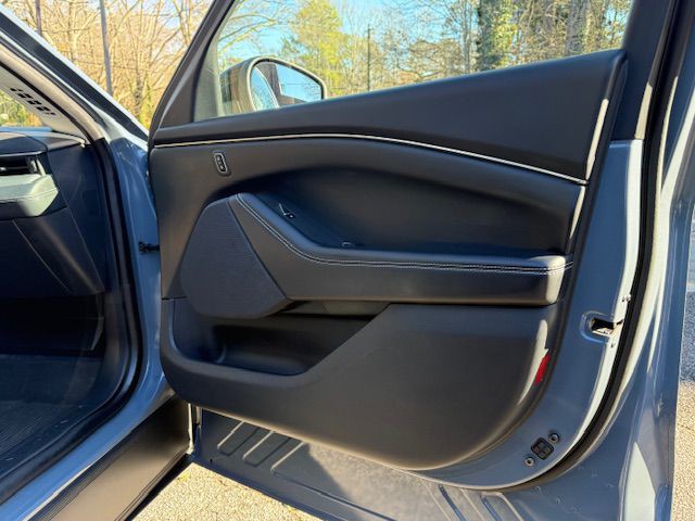 2023 Ford Mustang Image 40