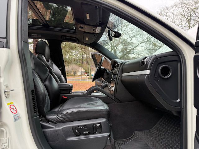 2008 Porsche Cayenne Image 40