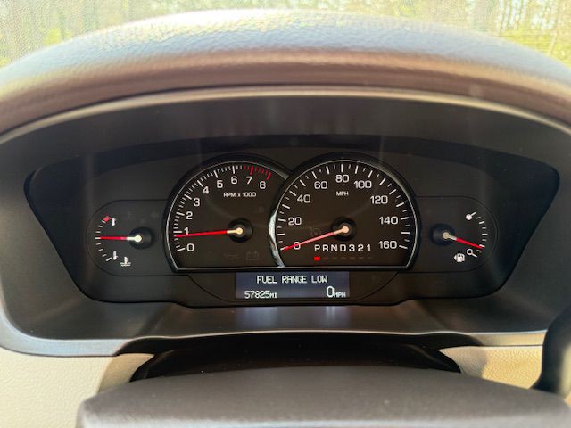 2011 Cadillac DTS Image 10