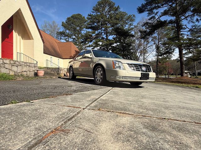 2011 Cadillac DTS Image 21