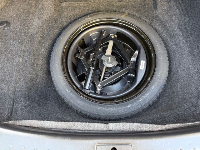 2011 Cadillac DTS Image 41