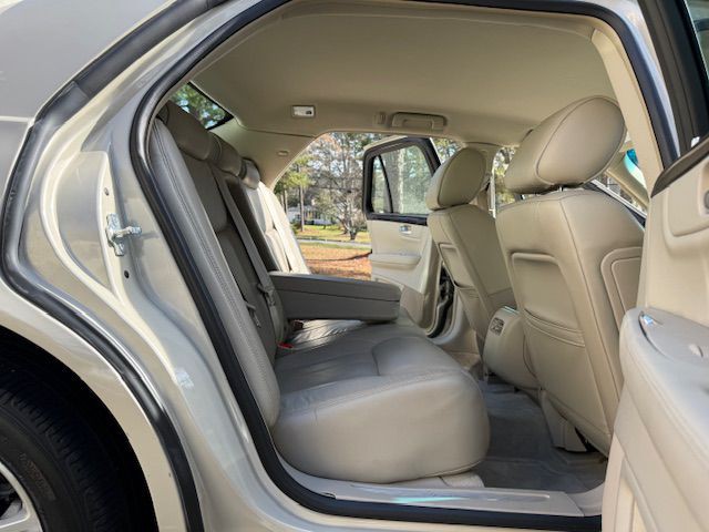 2011 Cadillac DTS Image 51