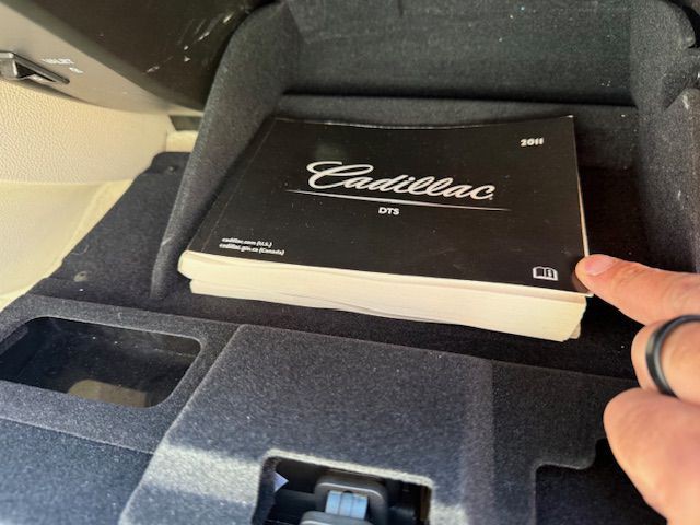 2011 Cadillac DTS Image 59