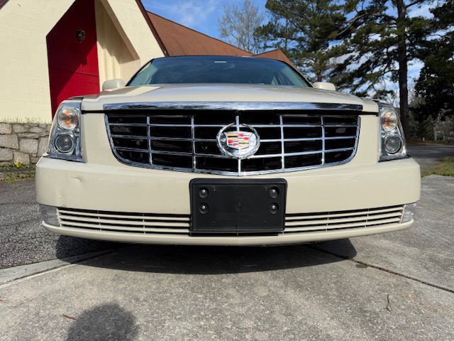 2011 Cadillac DTS Image 68