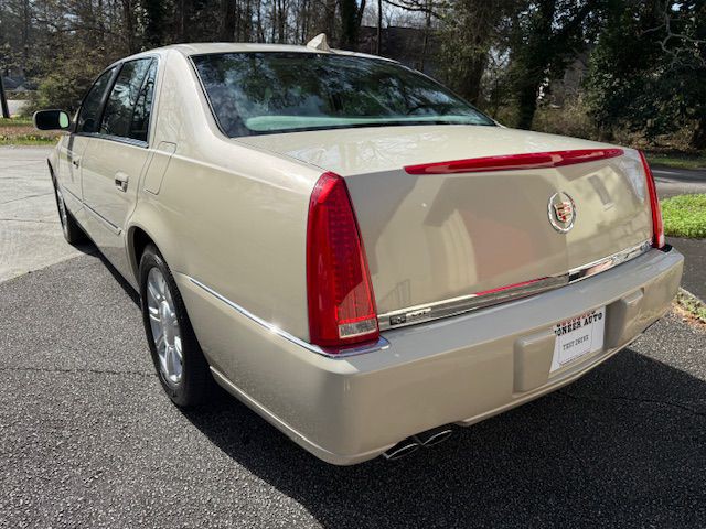 2011 Cadillac DTS Image 78