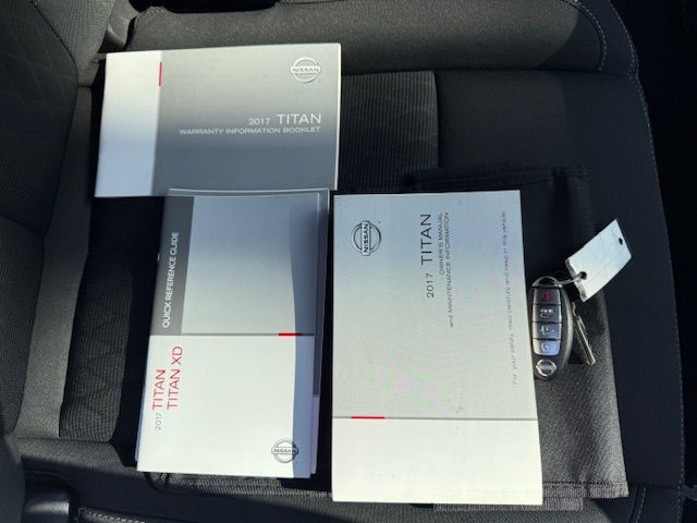 2017 Nissan Titan Image 11