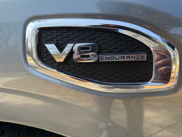 2017 Nissan Titan Image 32