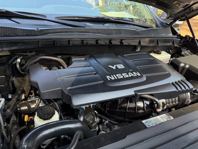 2017 Nissan Titan Image 34