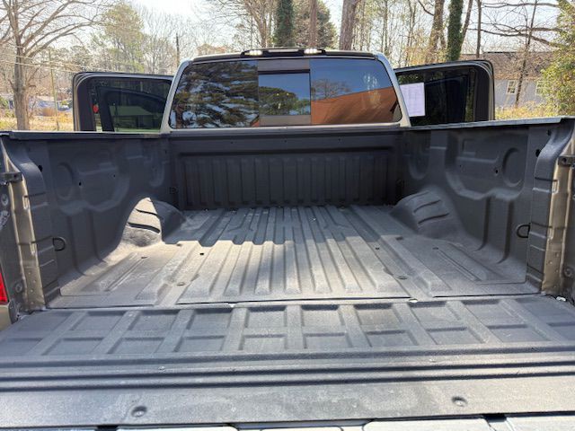 2017 Nissan Titan Image 44