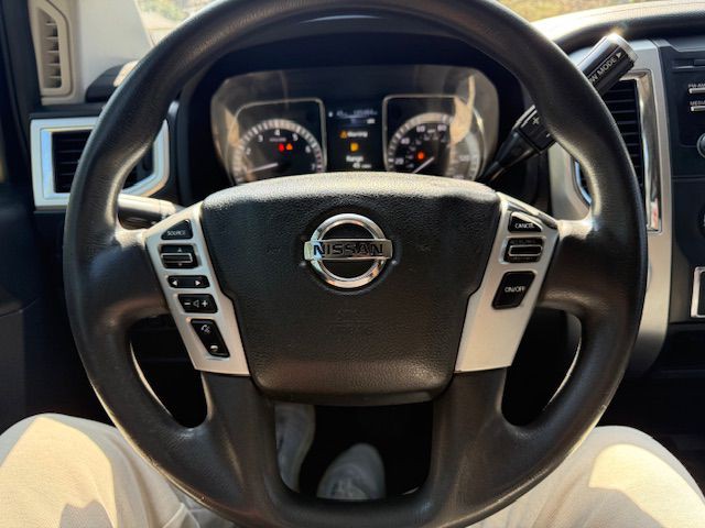 2017 Nissan Titan Image 54
