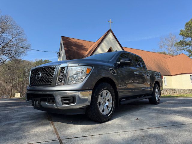 2017 Nissan Titan Image 55