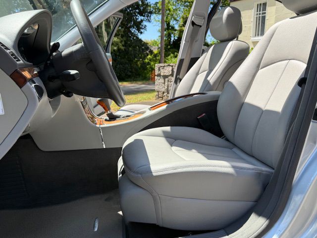 2007 Mercedes-Benz E-Class Image 30