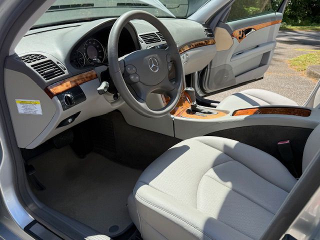 2007 Mercedes-Benz E-Class Image 31