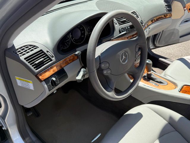 2007 Mercedes-Benz E-Class Image 32