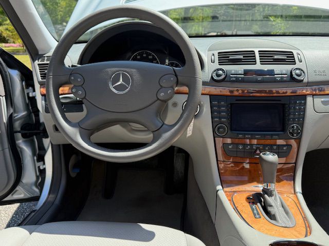 2007 Mercedes-Benz E-Class Image 36