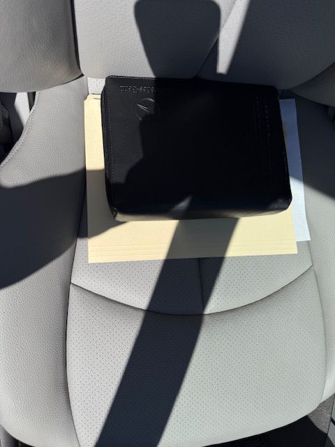 2007 Mercedes-Benz E-Class Image 39