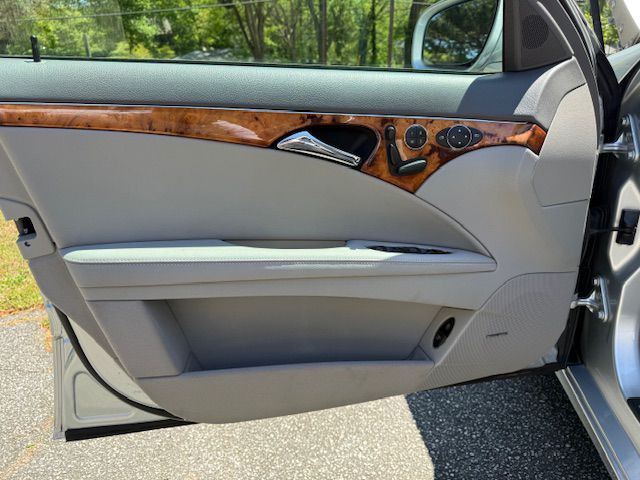 2007 Mercedes-Benz E-Class Image 42