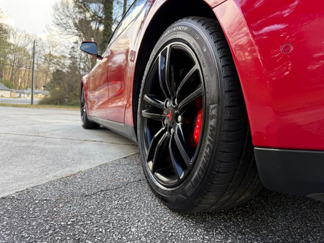 2015 Tesla Model S Image 10