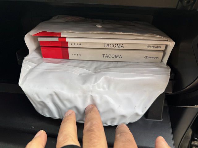 2016 Toyota Tacoma Image 11