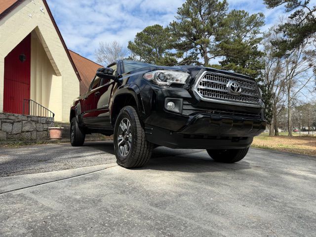 2016 Toyota Tacoma Image 21