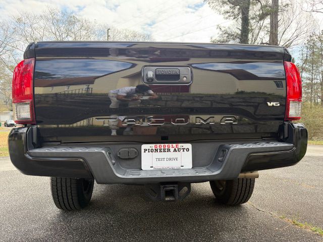 2016 Toyota Tacoma Image 28