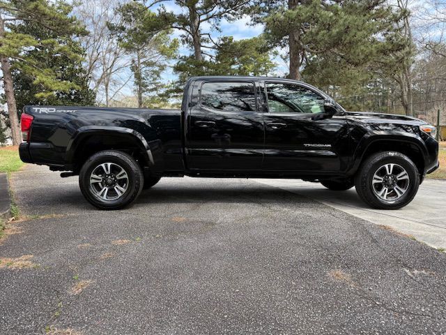 2016 Toyota Tacoma Image 30