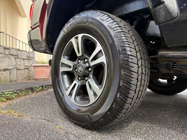 2016 Toyota Tacoma Image 33