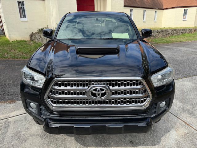 2016 Toyota Tacoma Image 36