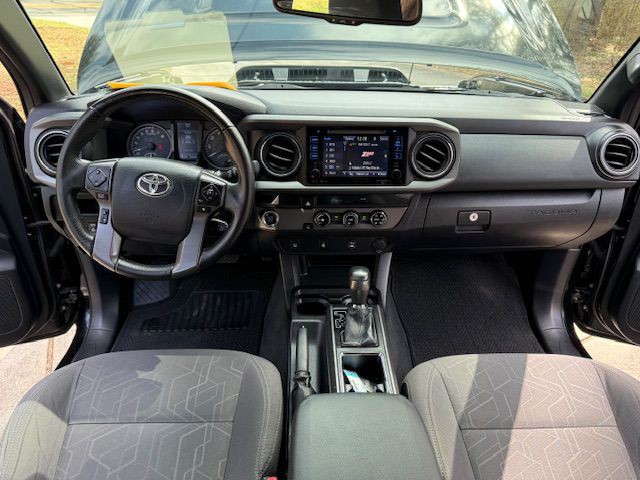 2016 Toyota Tacoma Image 47