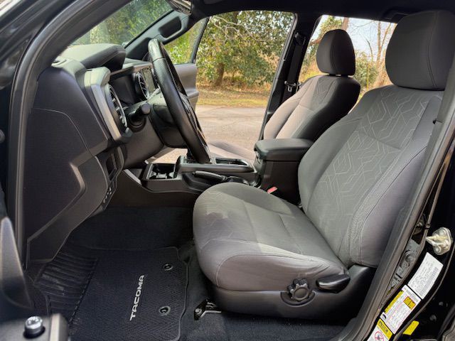 2016 Toyota Tacoma Image 52