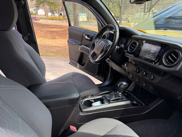 2016 Toyota Tacoma Image 57