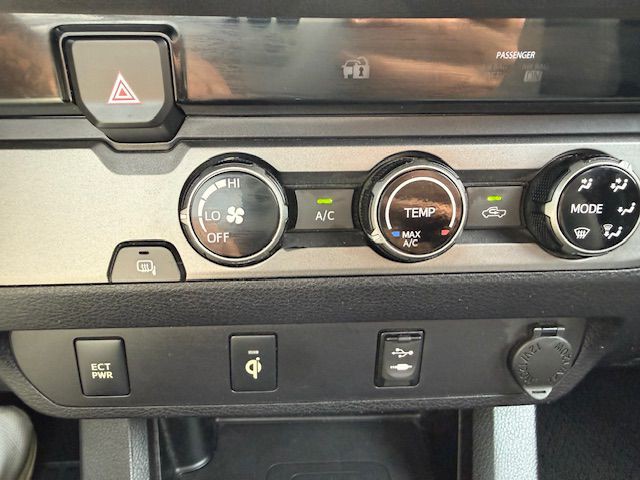 2016 Toyota Tacoma Image 63