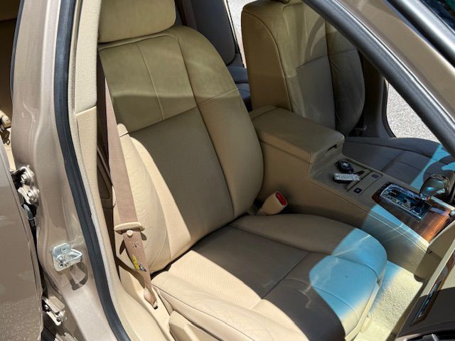 2005 Cadillac STS Image 8