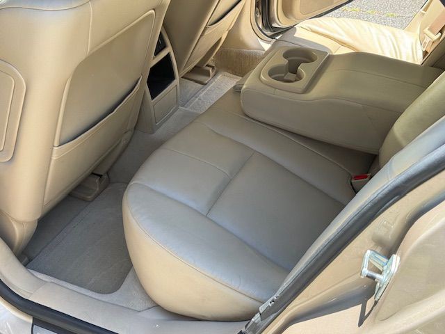 2005 Cadillac STS Image 9