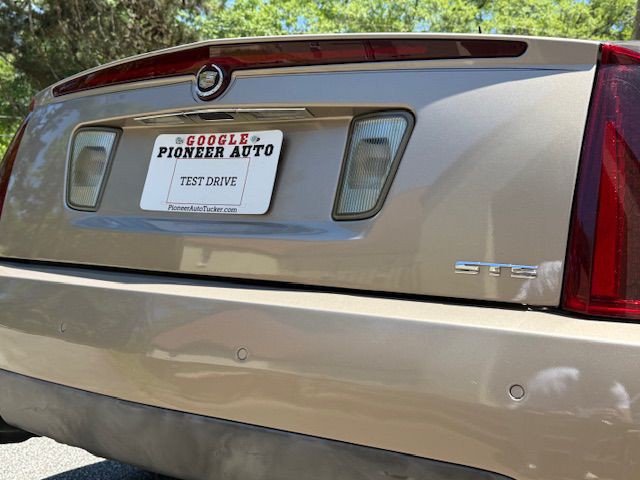 2005 Cadillac STS Image 26