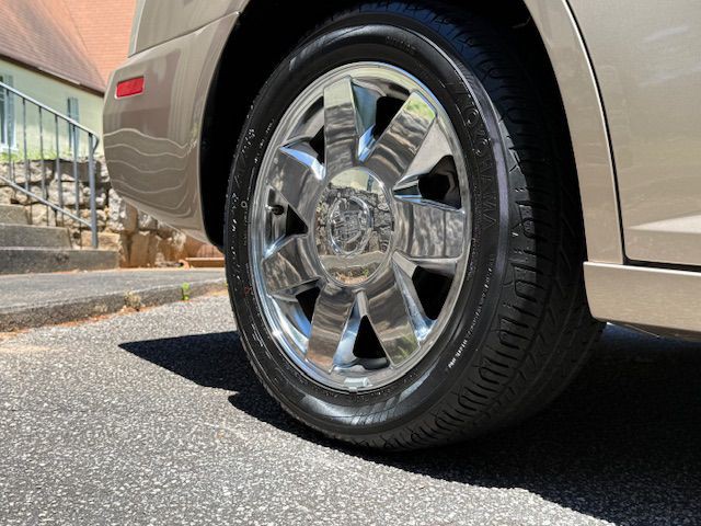 2005 Cadillac STS Image 28