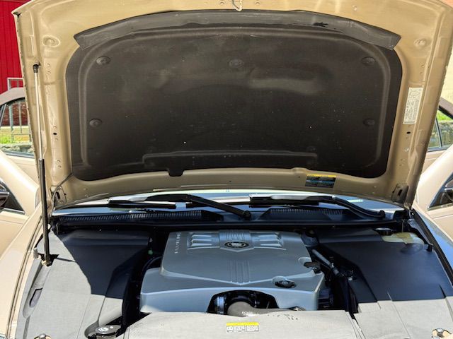 2005 Cadillac STS Image 36