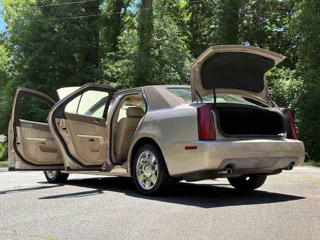 2005 Cadillac STS Image 41