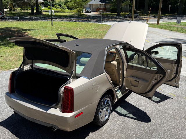 2005 Cadillac STS Image 42