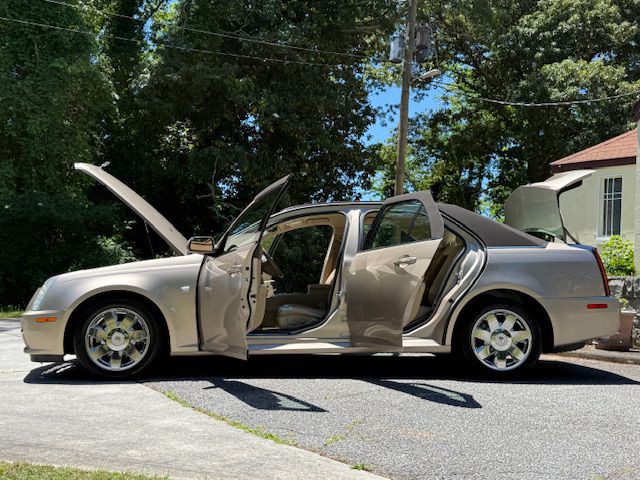2005 Cadillac STS Image 43