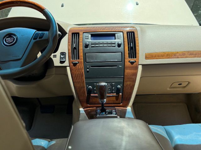 2005 Cadillac STS Image 65