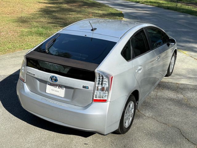 2010 Toyota Prius Image 2