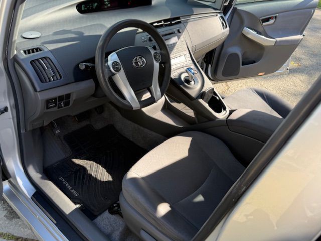 2010 Toyota Prius Image 8