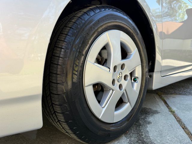 2010 Toyota Prius Image 10