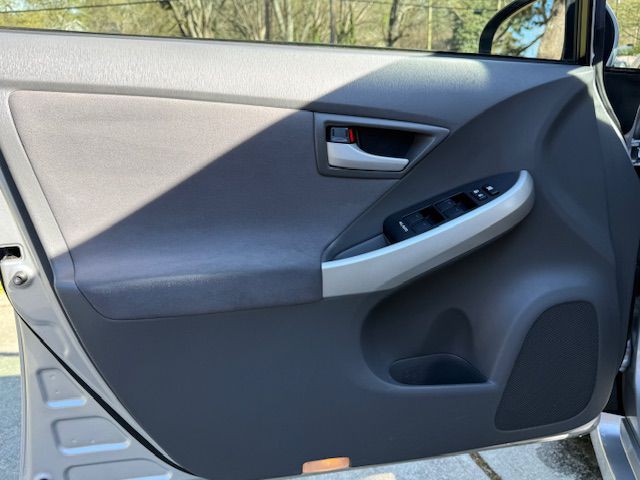 2010 Toyota Prius Image 27