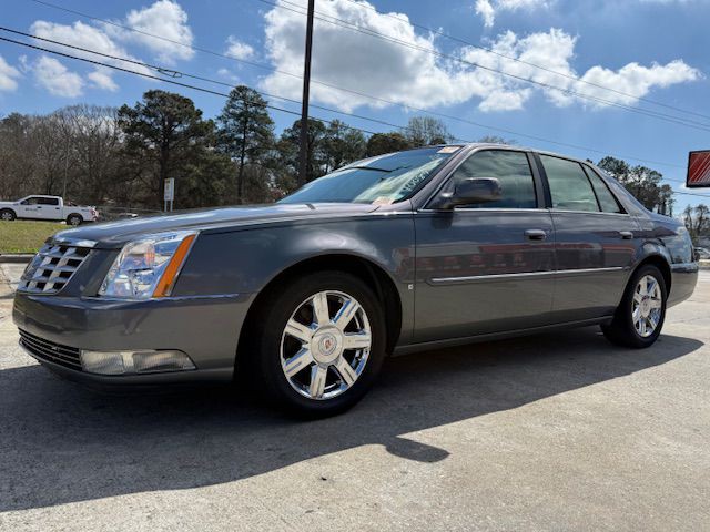 2007 Cadillac DTS Image 1