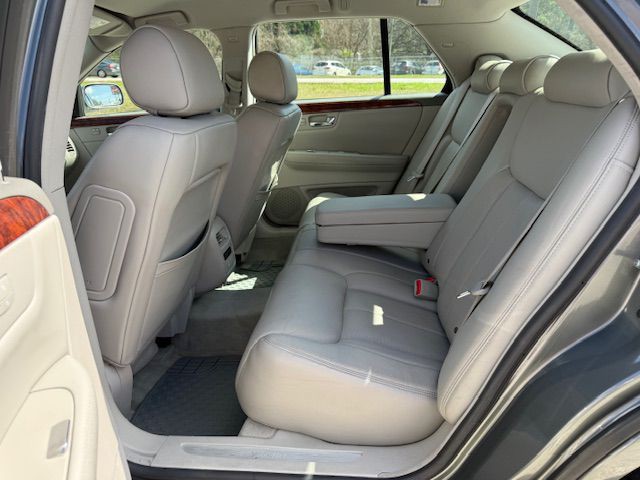 2007 Cadillac DTS Image 4