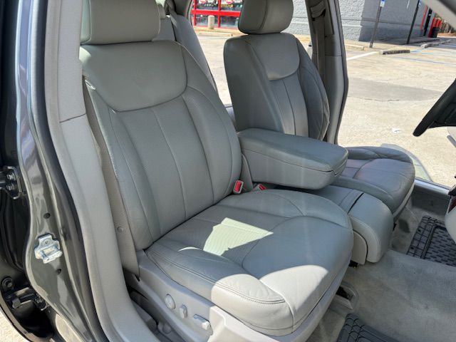 2007 Cadillac DTS Image 5